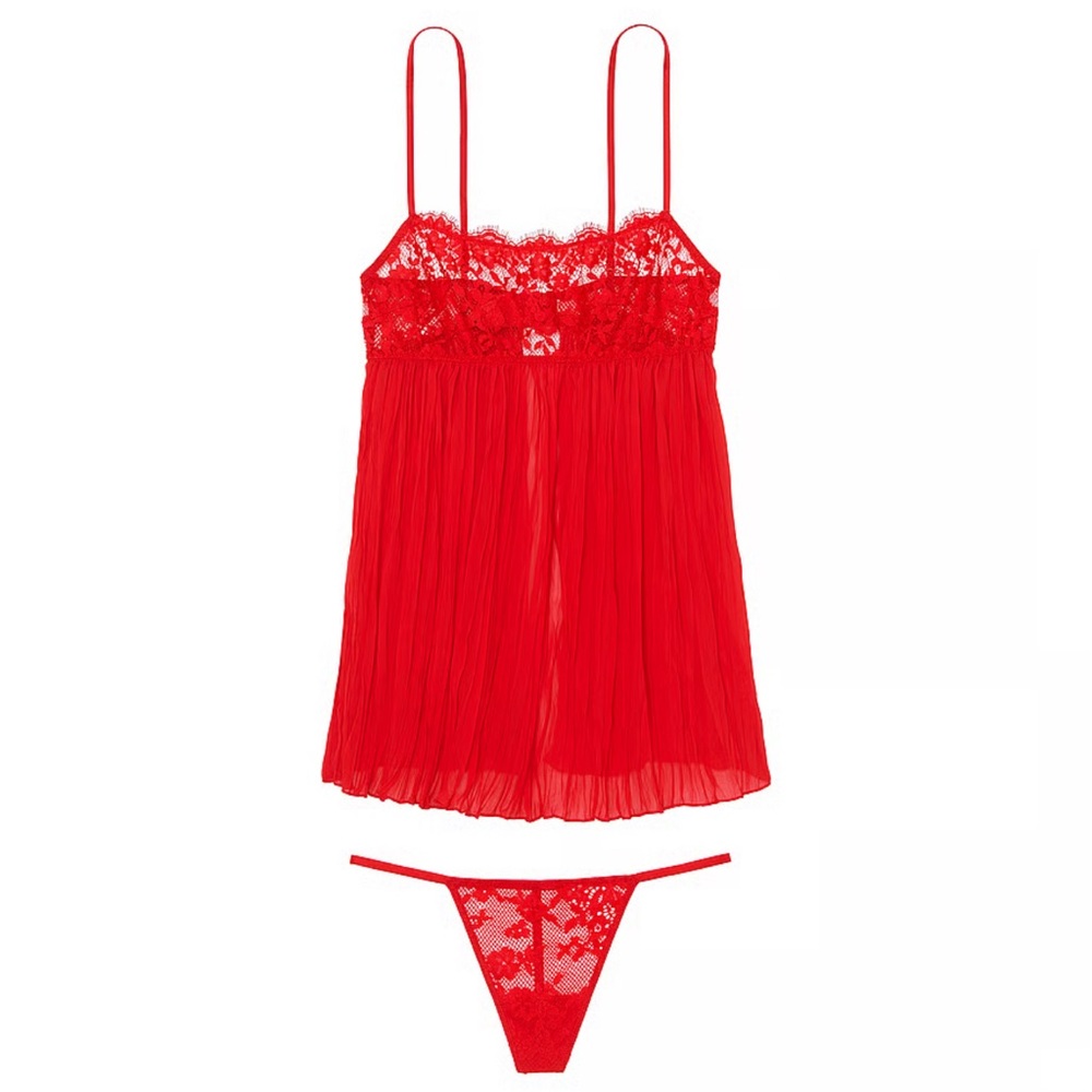 Victoria’s secret Dare to dream Red Lace pleated Babydoll Set size M NWOT